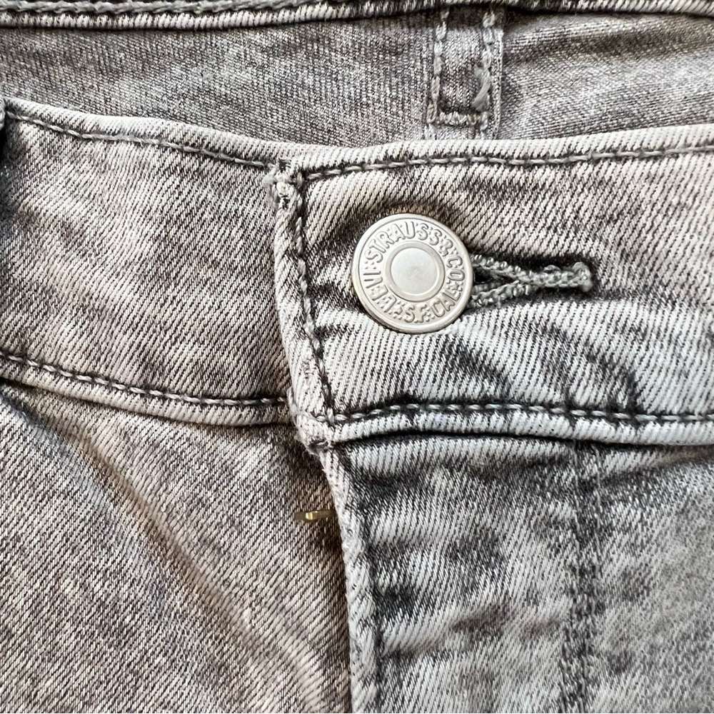 ❤️3/$15 Levi Strauss & Co Women's Gray Skinny Jeans- Waist 30 - Picture 8 of 14